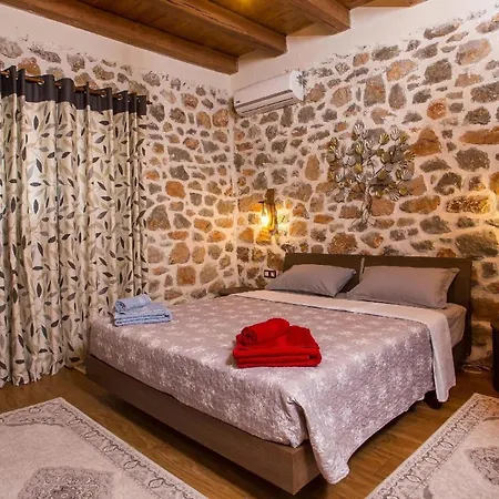 Ferienhaus Mit Privatpool Fuer 6 Personen Ca 110 Qm In Kolimpia, Dodekanes Rhodos Holiday home